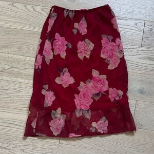 Chic Floral Pencil Skirt in Burgundy and Pink